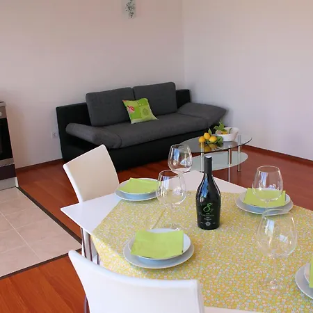 Ira - One-bedroom With Balcony And Sea View ドゥブロブニク